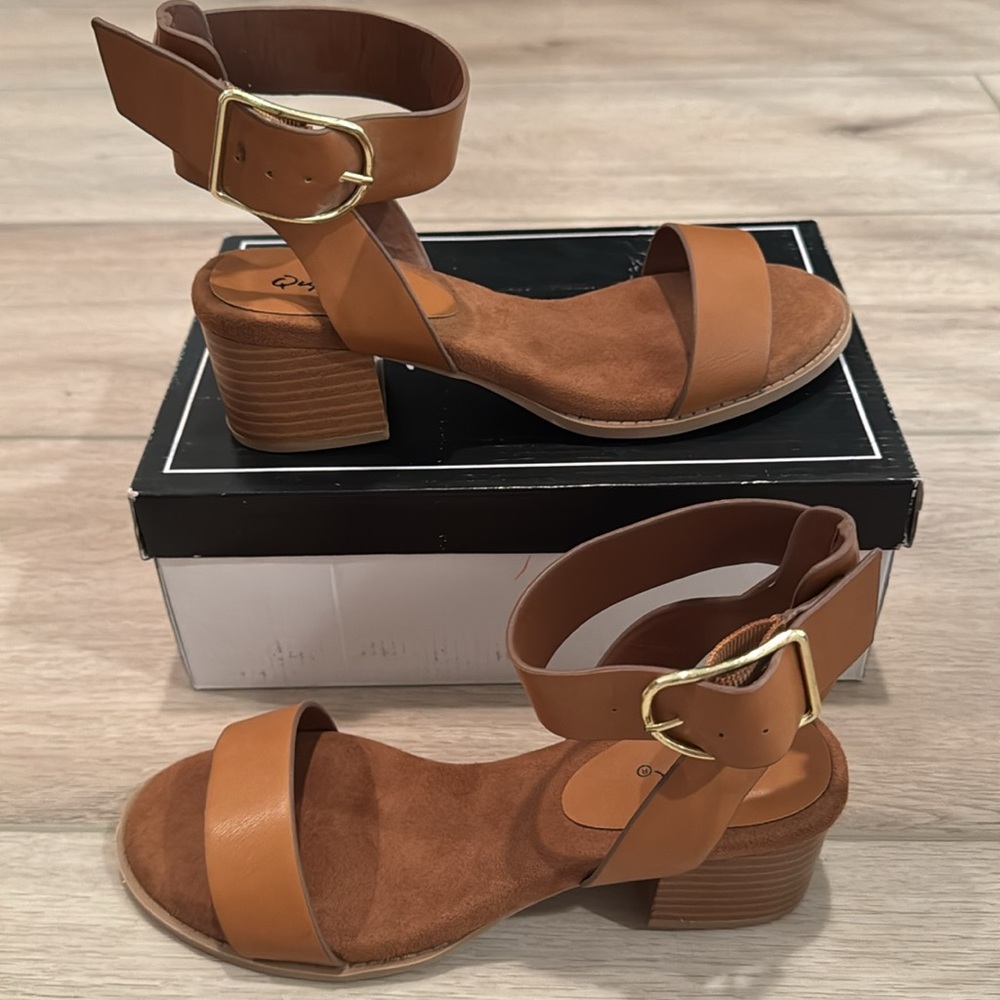 Qupid Tan Ankle Strap Sandals - Picture 4 of 8